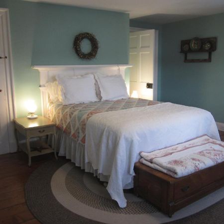 Grand Oak Manor Bed And Breakfast Granville Ferry ภายนอก รูปภาพ