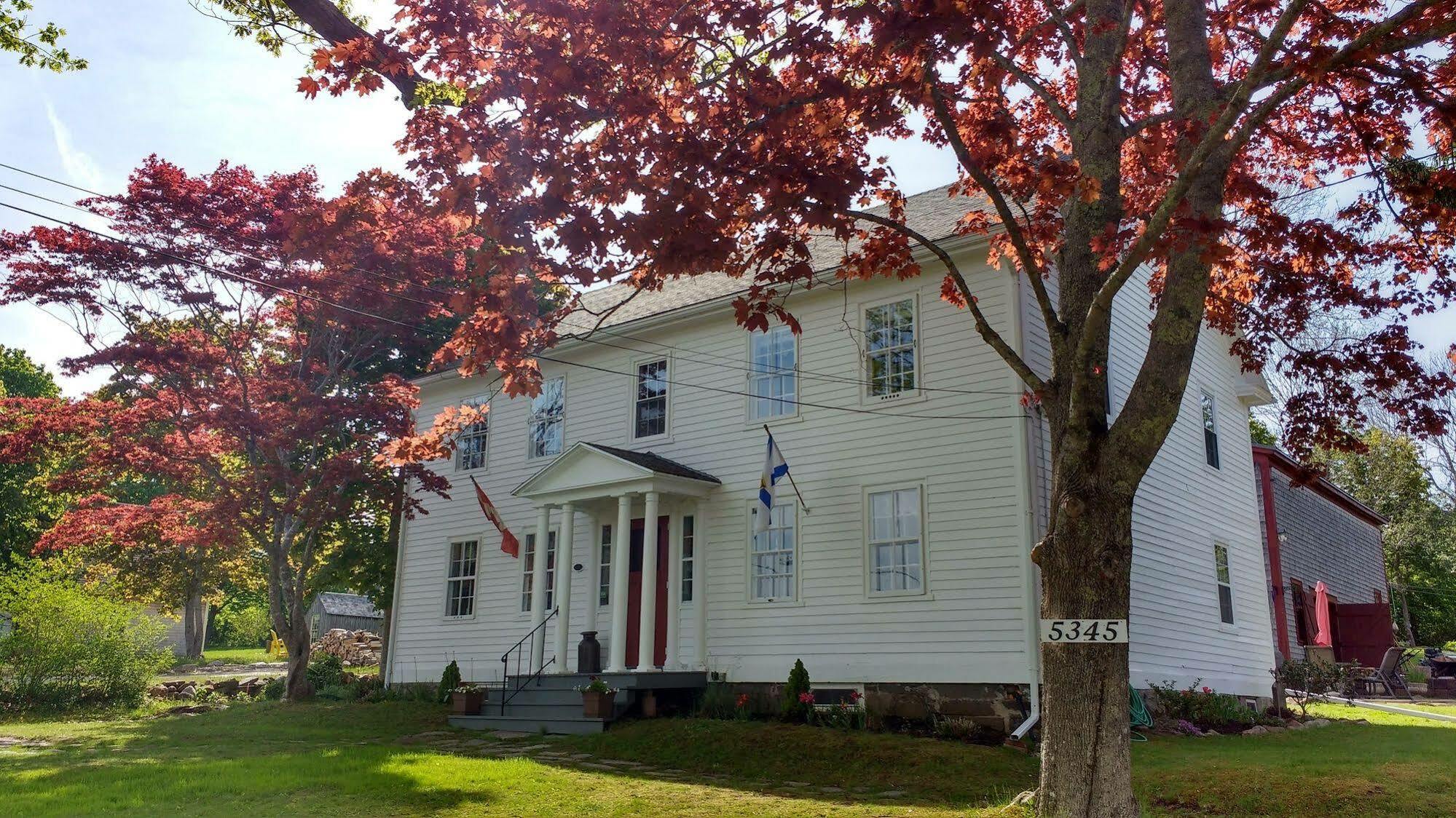Grand Oak Manor Bed And Breakfast Granville Ferry ภายนอก รูปภาพ